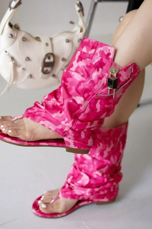 Cape Robbin Sari Step-in Thong Zipper and Lock Detail Round Toe Flat Sandal-Denim